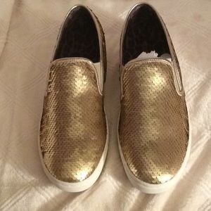 COPY - Madden Girl Lovin’ Sneakers Size 4